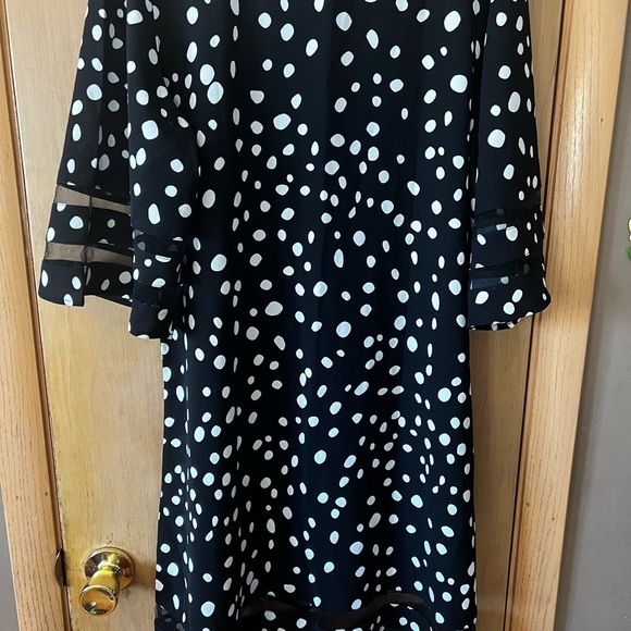 luvamia Women's Casual Crewneck Dress 3/4 Bell Sleeve Mesh Panel Tunic Dress - Picture 3 of 4